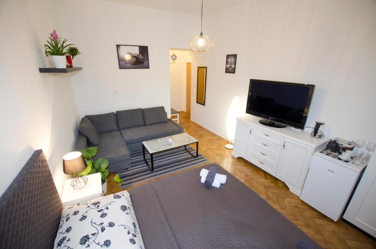 Exlusive Apartment Paris Style Prague Luaran gambar